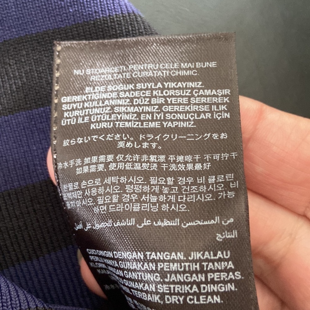 Guess Los Angeles dress - Picture 13 of 13